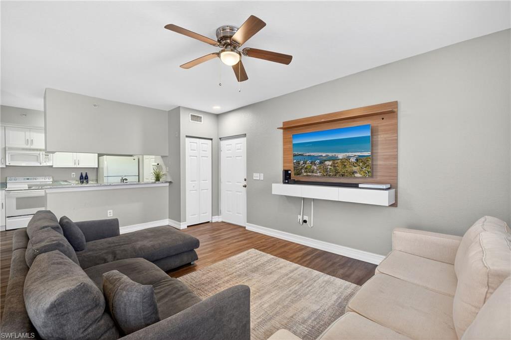 6481 Aragon WAY 304 photo 6