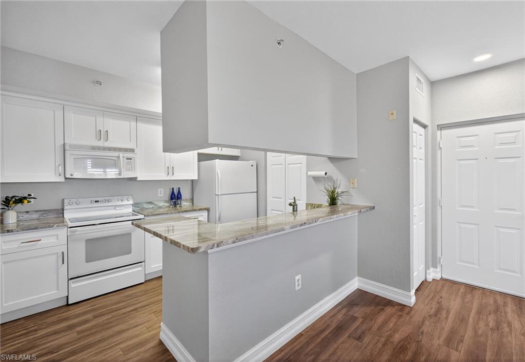 6481 Aragon WAY 304 photo 8
