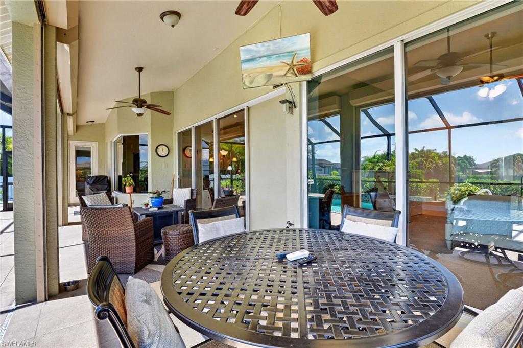 Lanai area with plenty of room for guests