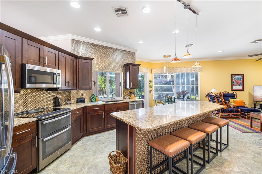 9311 Cedar Creek DR