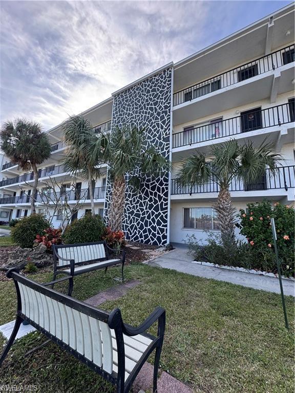 4906 Victoria DR 108