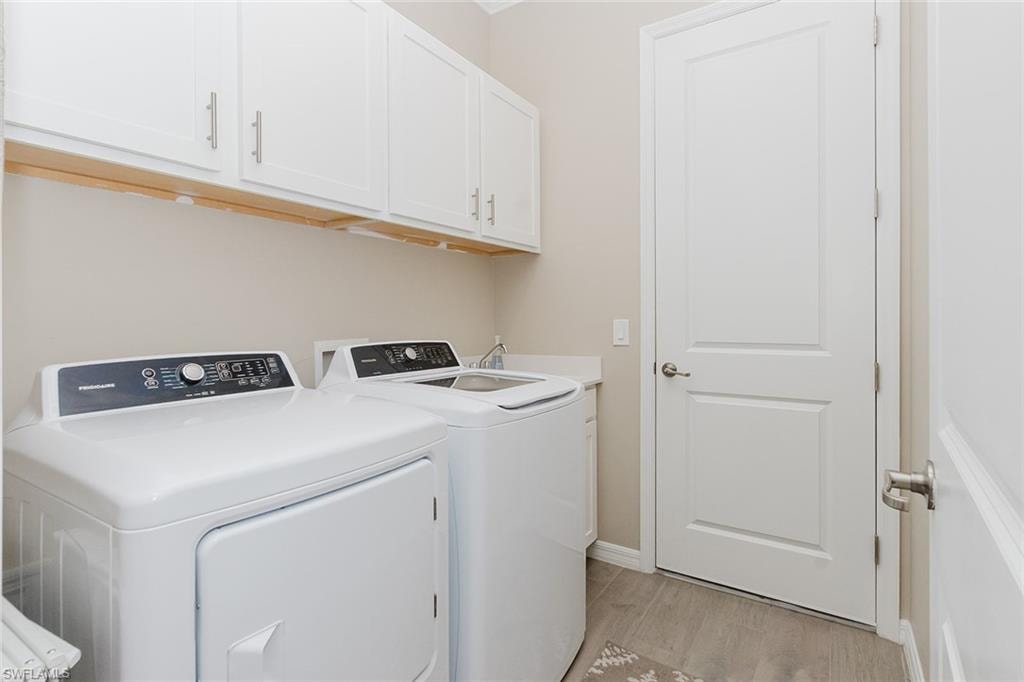 5856 Sunningdale ST photo 31