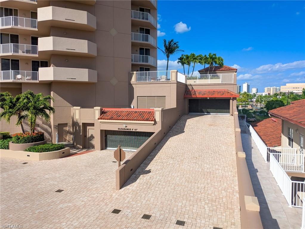 Parking garage ramp