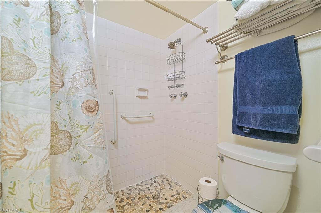 351 Charlemagne BLVD 105A photo 21