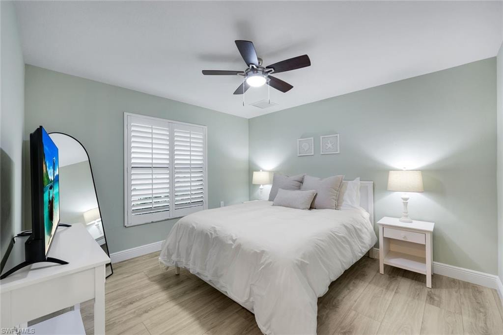 517 Parkwood LN photo 12