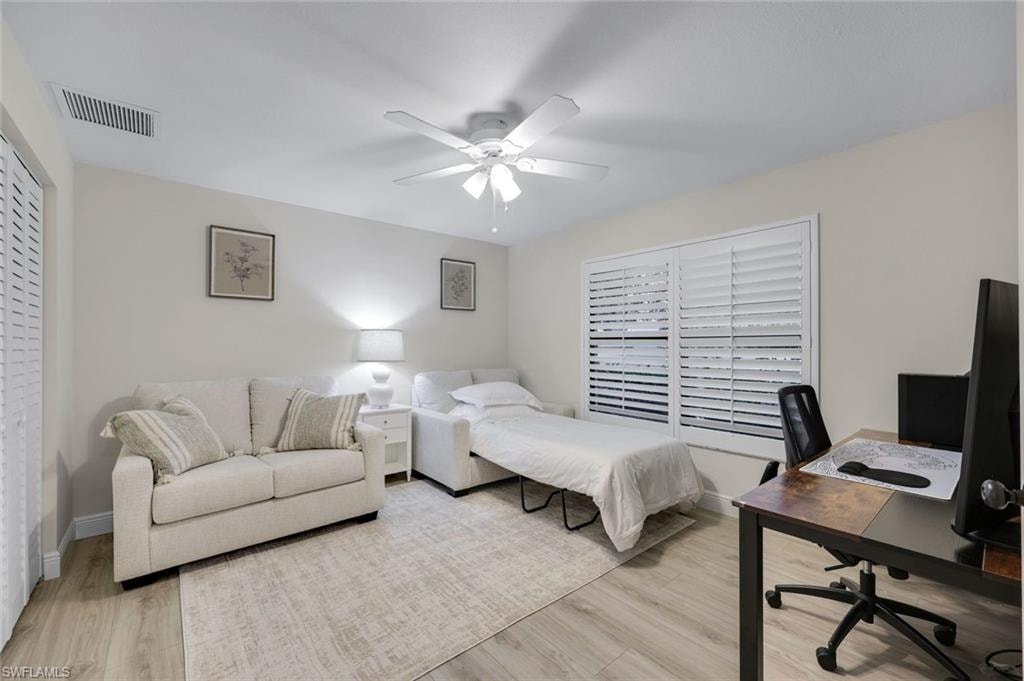 517 Parkwood LN photo 14