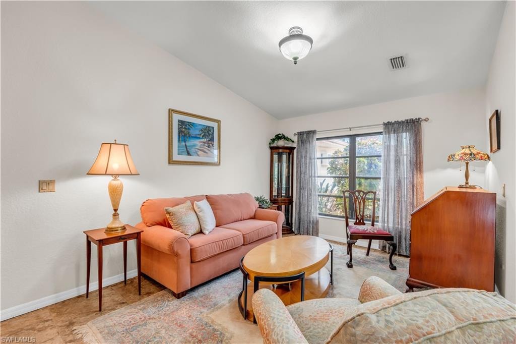 19217 Abhenry CIR photo 6