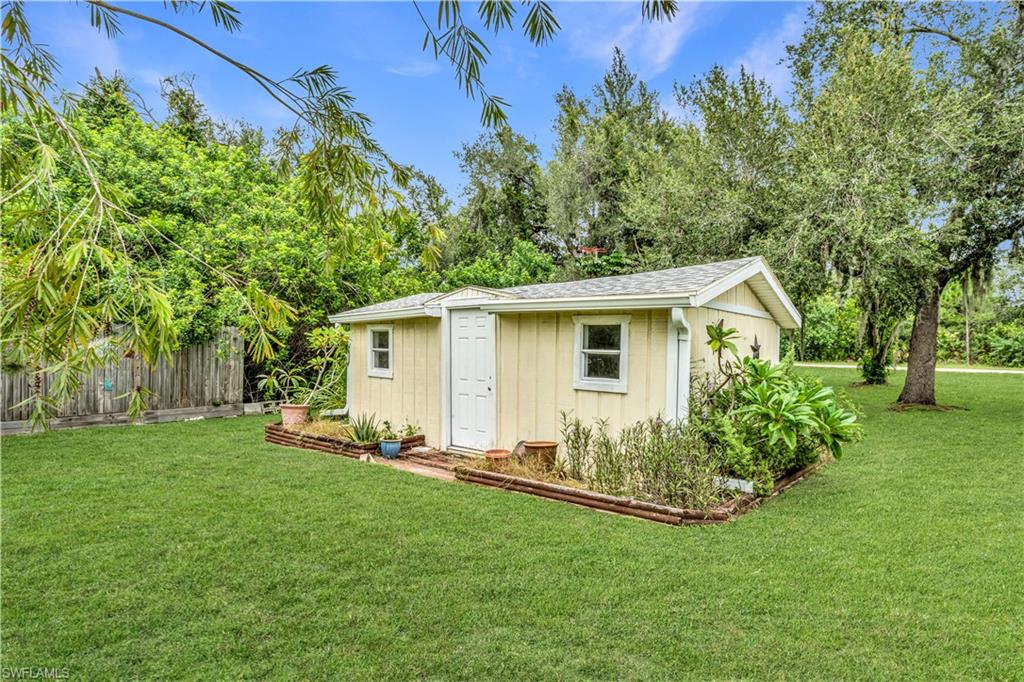 19217 Abhenry CIR photo 32