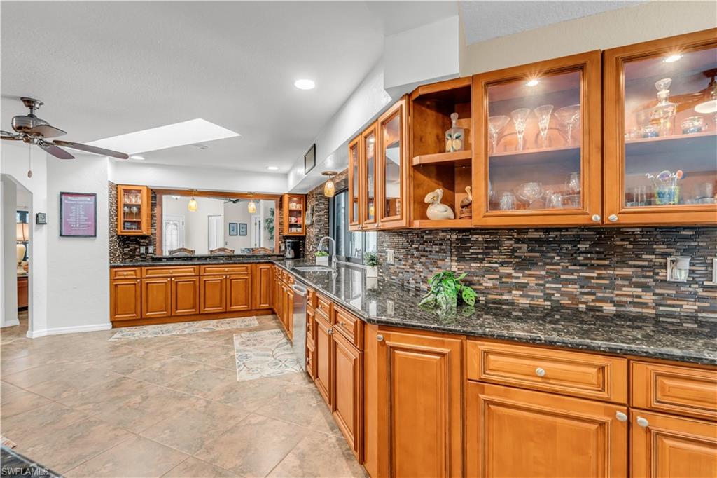 19217 Abhenry CIR photo 9
