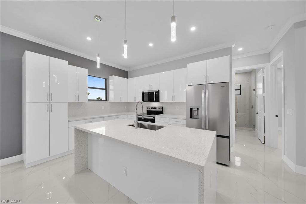 136 Pageant ST photo 12