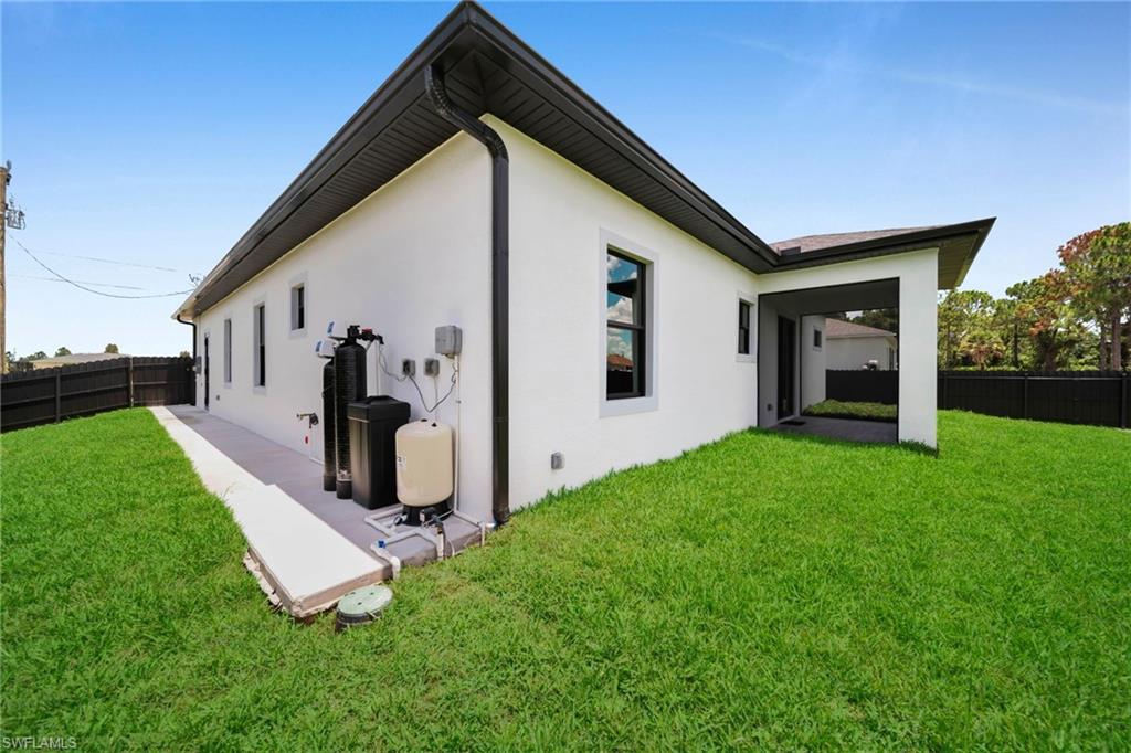 136 Pageant ST photo 41