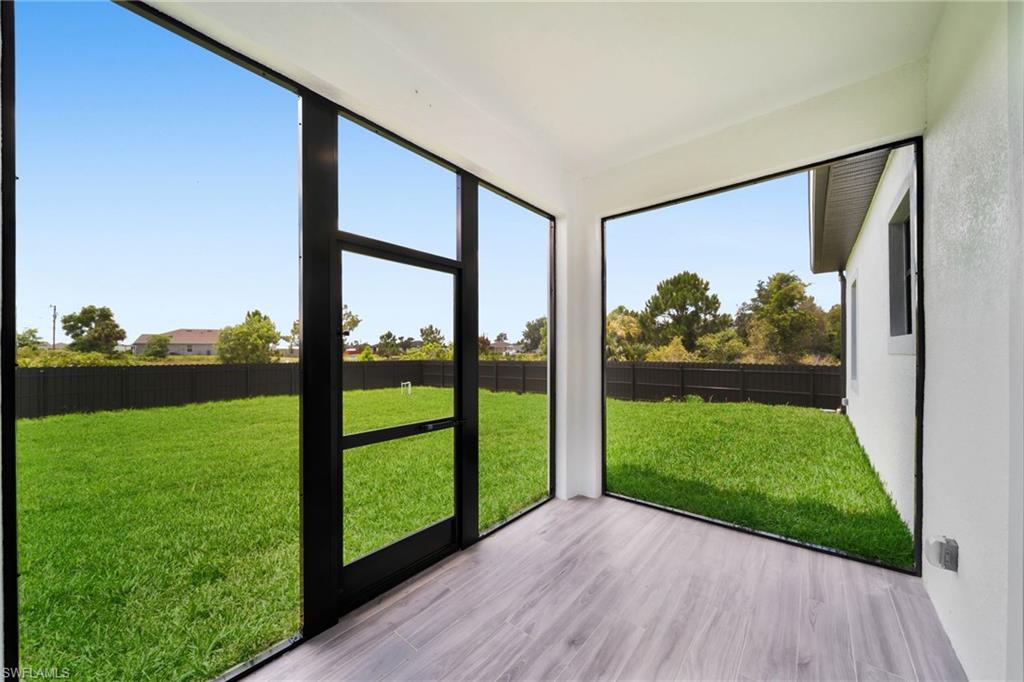 136 Pageant ST photo 37