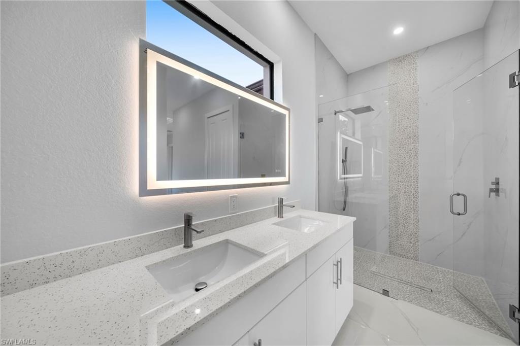 136 Pageant ST photo 35