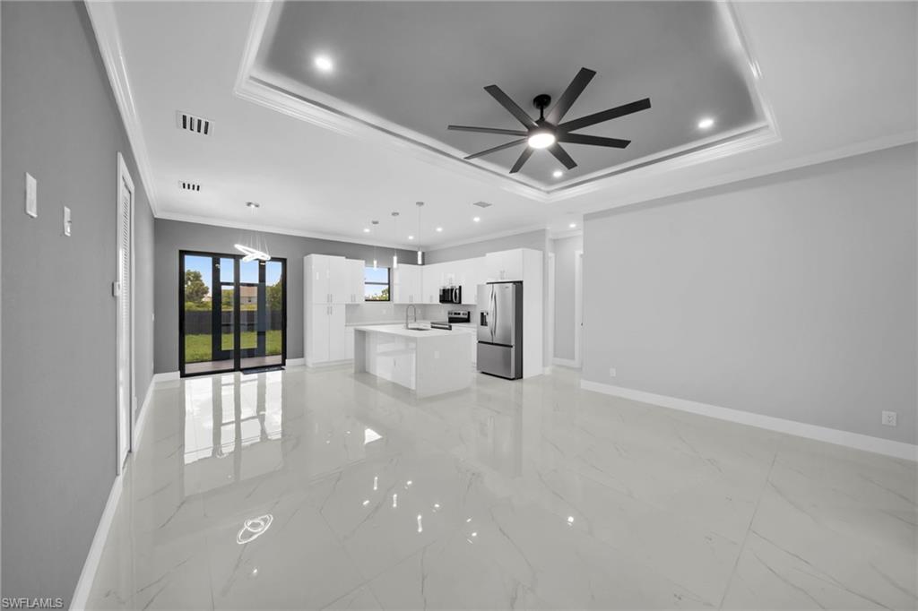 136 Pageant ST photo 8