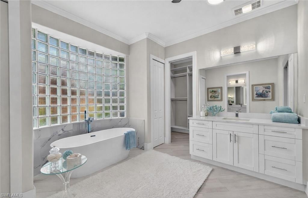 6461 Livingston Woods LN photo 17