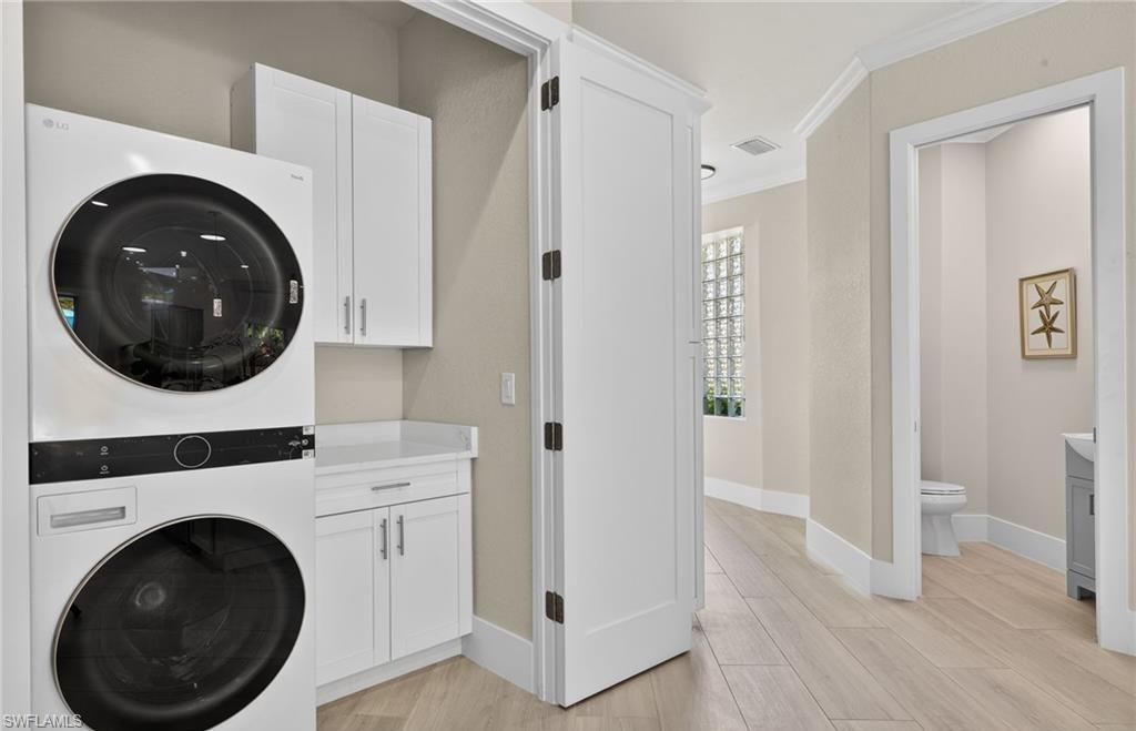 6461 Livingston Woods LN photo 29