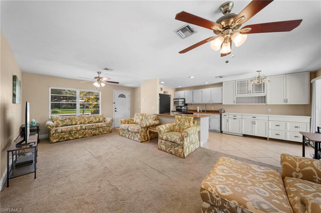 1583 Sunkist WAY