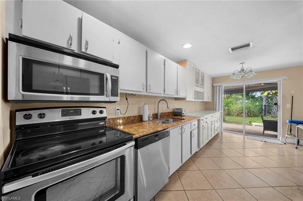 1583 Sunkist WAY