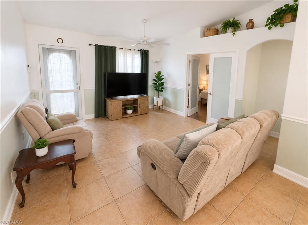416 Candlewick CIR S photo 6