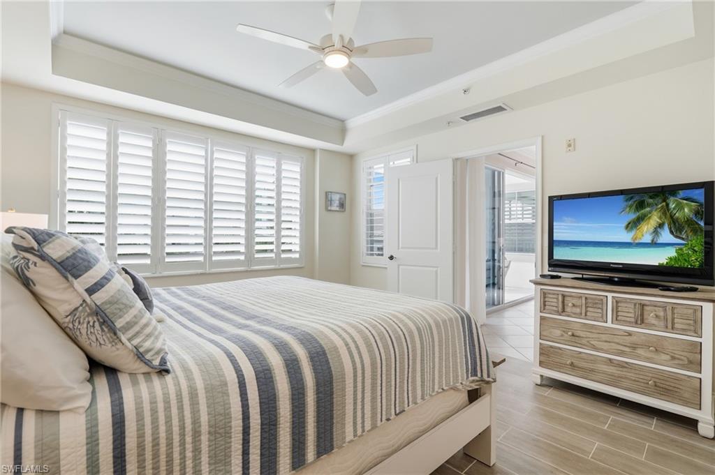 Recessed ceiling with an integrated ceiling fan