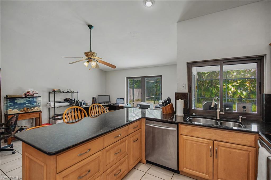 242 SW 45th TER photo 22
