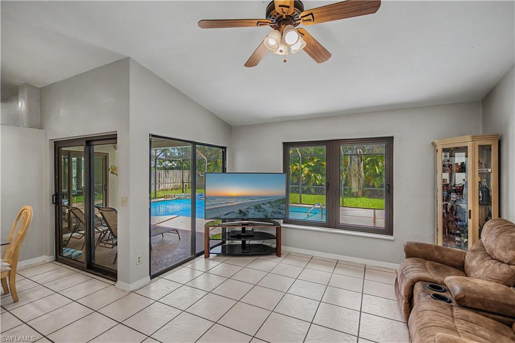 242 SW 45th TER