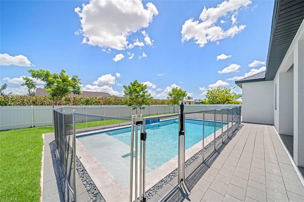 212 Kismet PKWY W photo 47