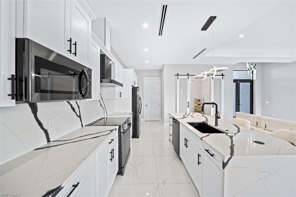 212 Kismet PKWY W photo 22