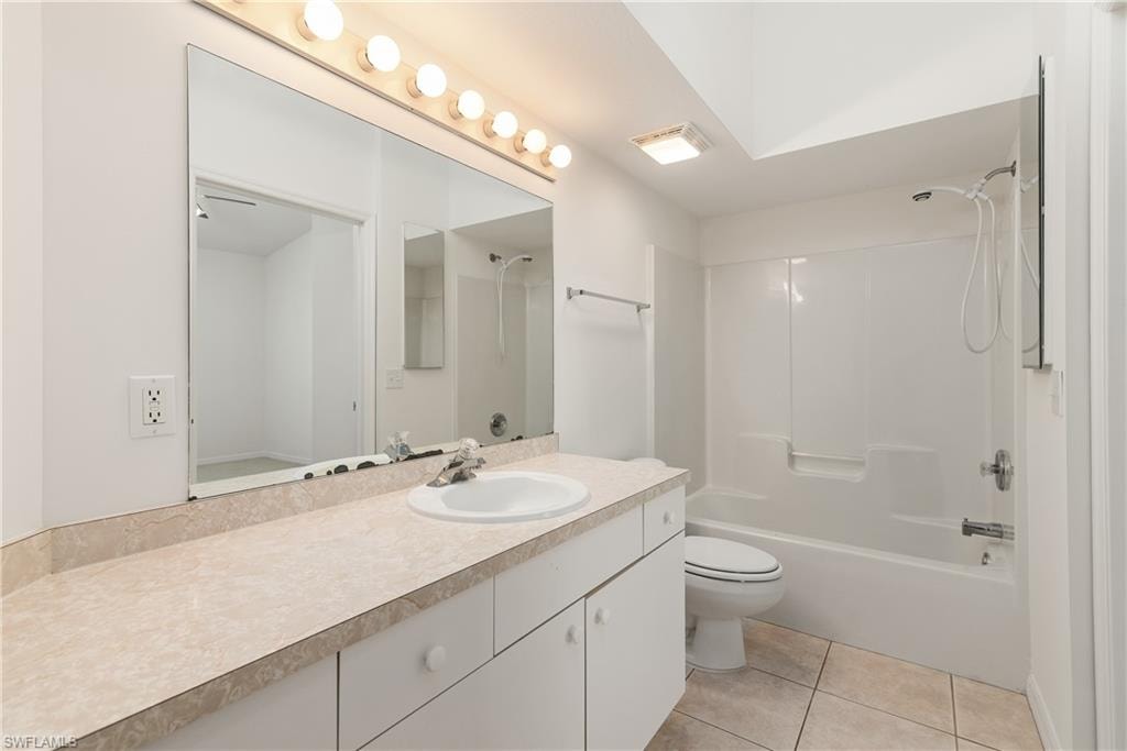 Guest bath.