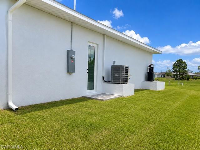 Left Side Yard- Additional side yard providing extra privacy and usable outdoor space.