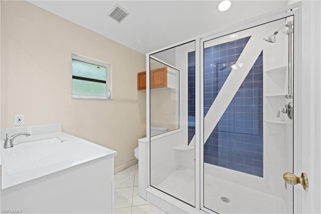 18500 Tampa RD photo 12