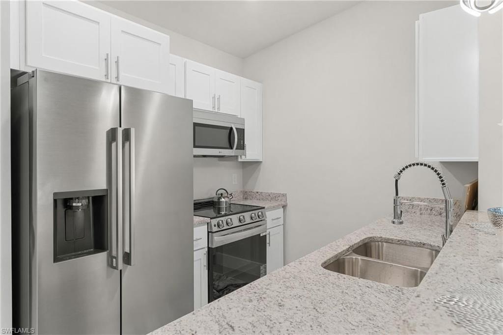 2305-2307 Dogwood AVE N photo 9