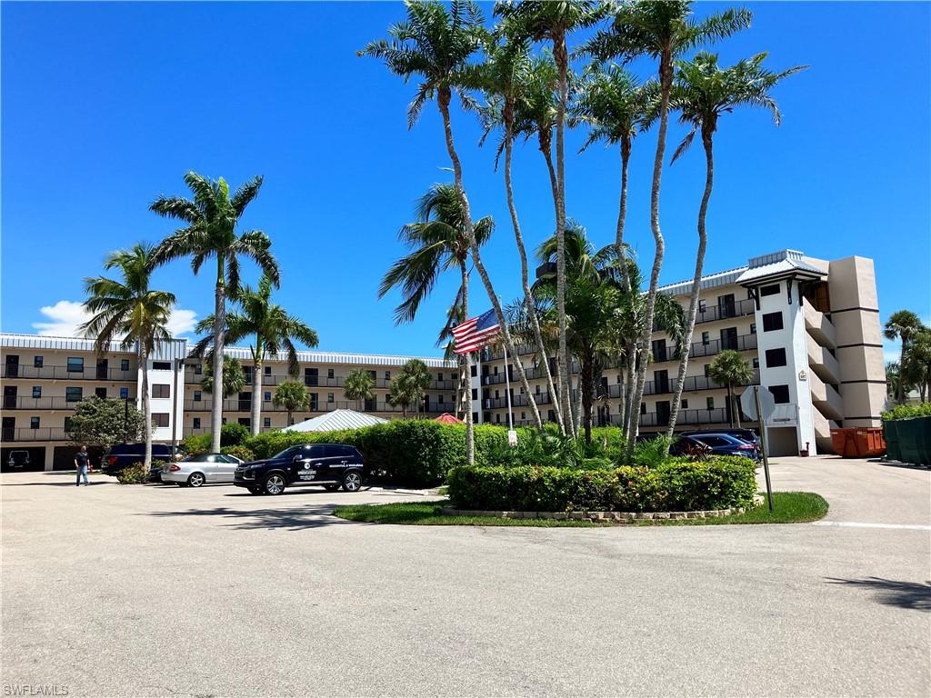 807 River Point DR 102D photo 29