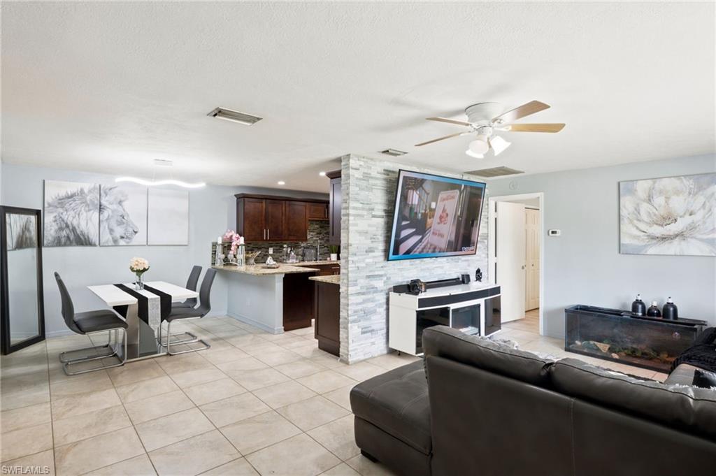 209 Felix AVE N photo 9
