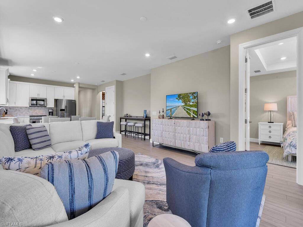 11694 Canal Grande DR photo 22