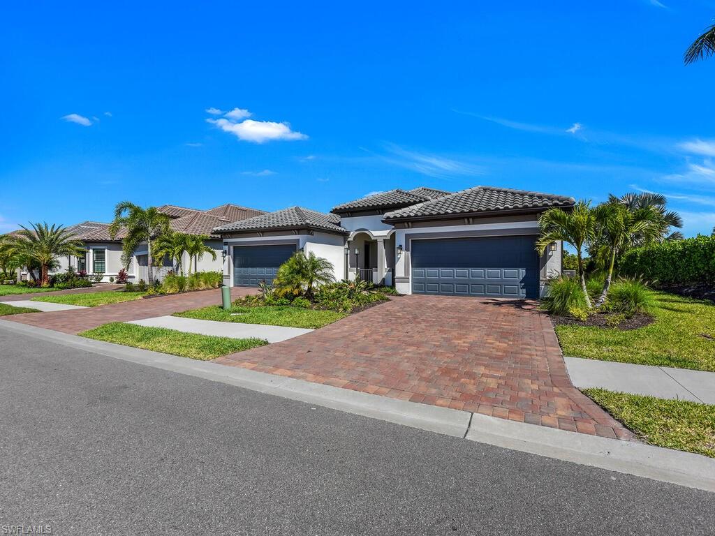 11694 Canal Grande DR