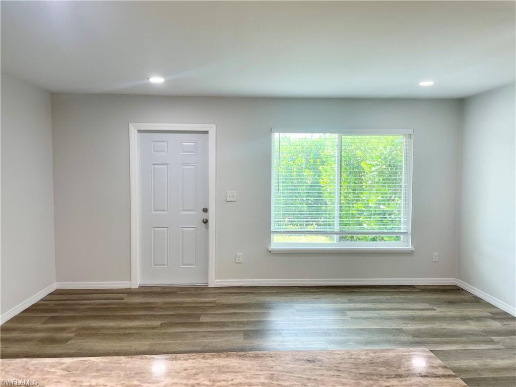 3183 Poinciana DR