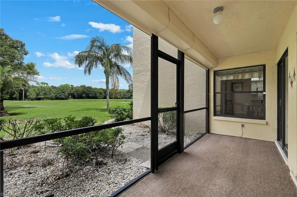 The perfect spot for your morning coffee or evening cocktail!
