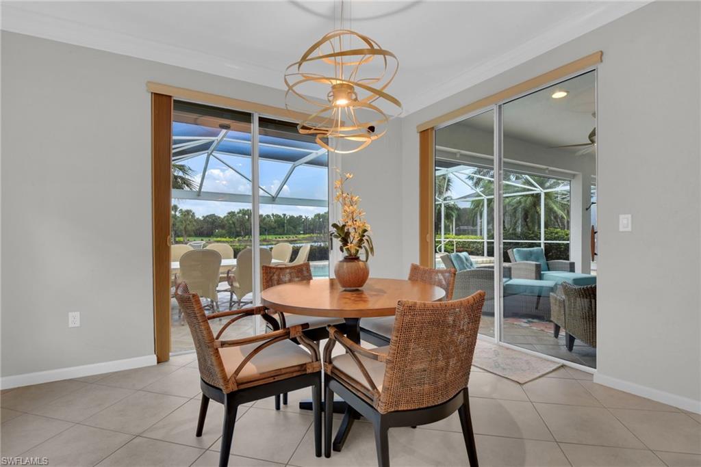 Kitchen dining area