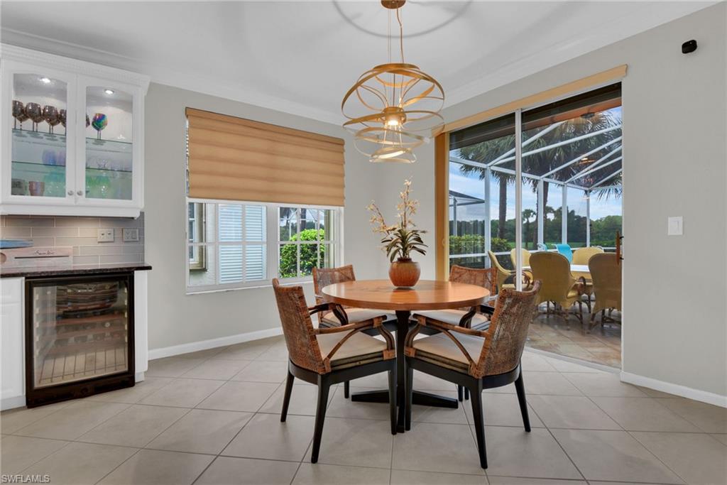Kitchen Dining area