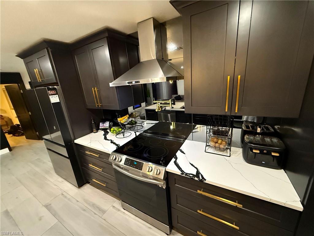 1475 N Larkwood SQ photo 8