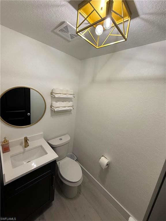 1475 N Larkwood SQ photo 21
