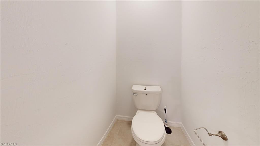 White-toned walls with textured finish