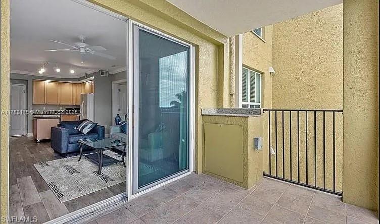 2825 Palm Beach BLVD 418 photo 9