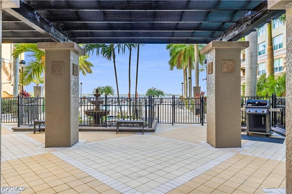 2825 Palm Beach BLVD 418 photo 10