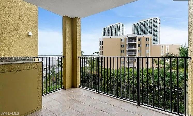 2825 Palm Beach BLVD 418 photo 8