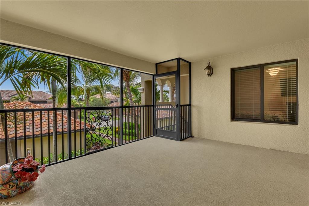 Spacious Screened Front Sitting Area