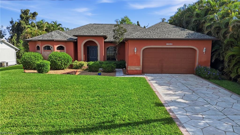 8323 Caloosa RD