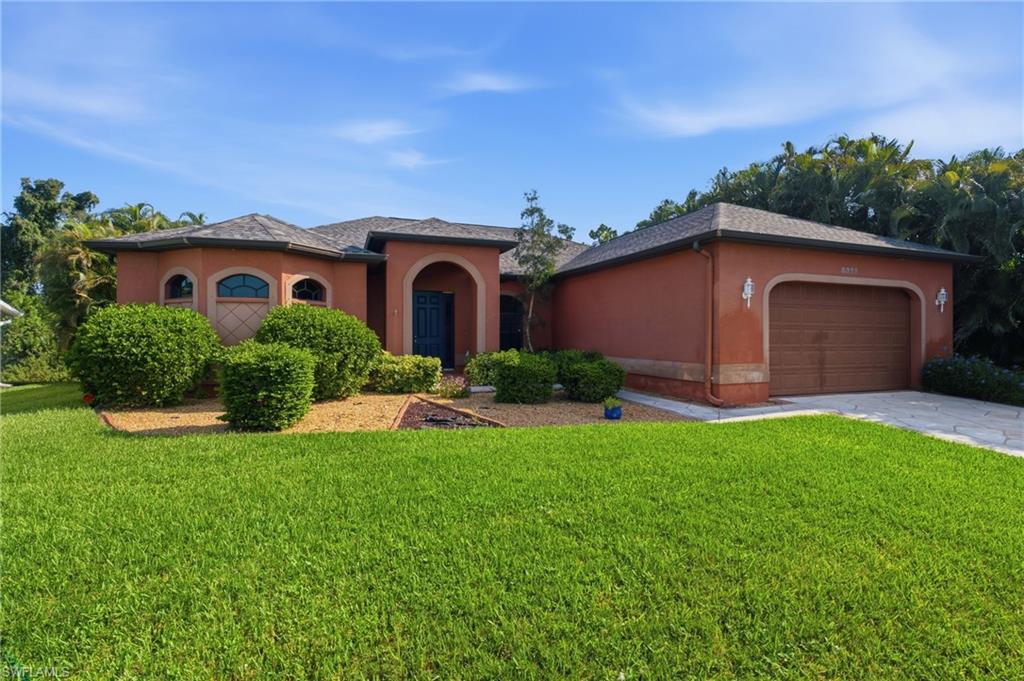 8323 Caloosa RD