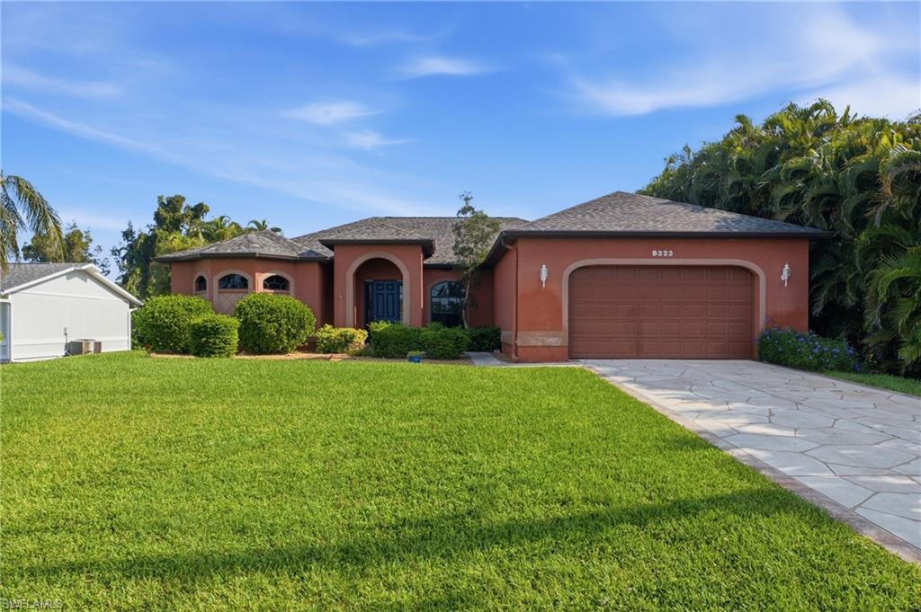 8323 Caloosa RD